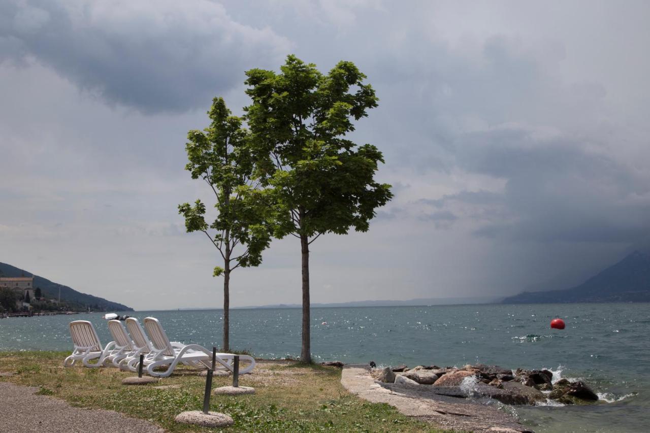 Piccolo Hotel Direkt Am See Бренцоне-суль-Гарда Экстерьер фото